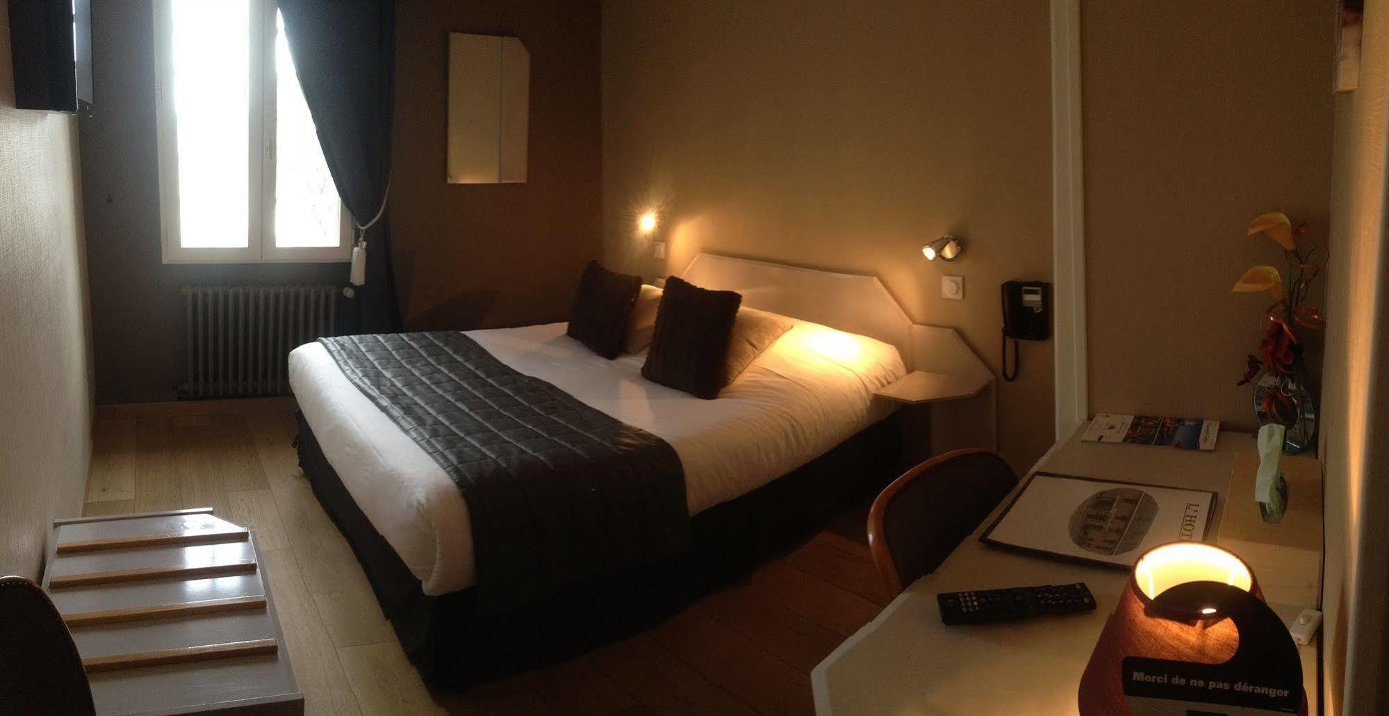 Hotel Restaurant De La Marne 潘波勒 外观 照片
