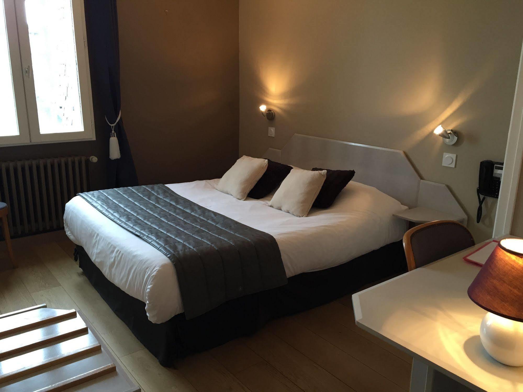 Hotel Restaurant De La Marne 潘波勒 外观 照片